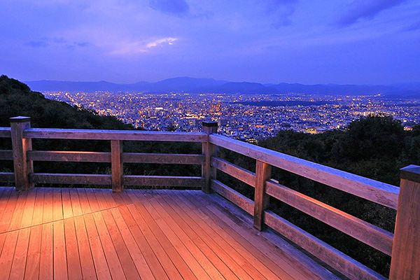 ���a�@���C�g�A�b�v