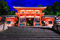 京都　八坂神社　ライトアップ