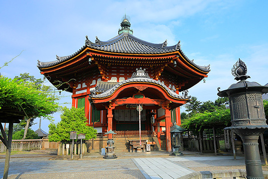 �������@��~��