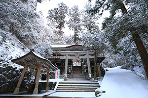 由岐神社の雪景色