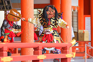 京都　節分　平安神宮　鬼の舞