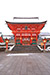 京都　伏見　鳥居　雪　縦位置写真