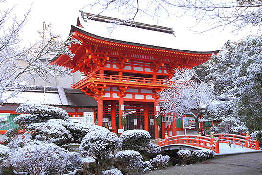 上賀茂神社　雪　高画質写真