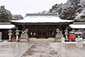 京都霊山護国神社　雪　本殿