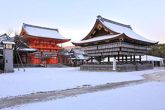 八坂神社　雪　画像
