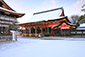 八坂神社　本殿　雪景色